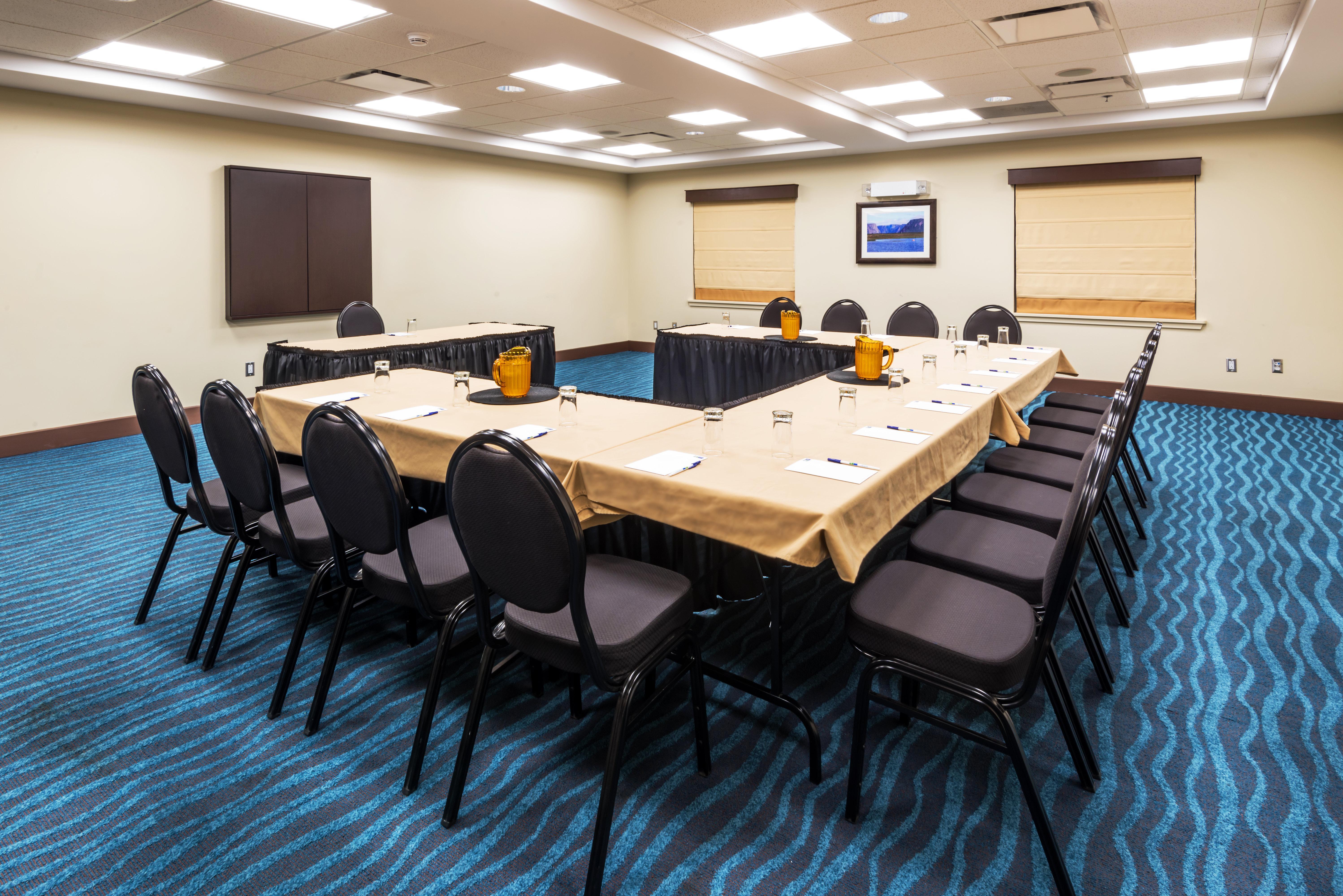 Holiday Inn Express Deer Lake By Ihg Ngoại thất bức ảnh